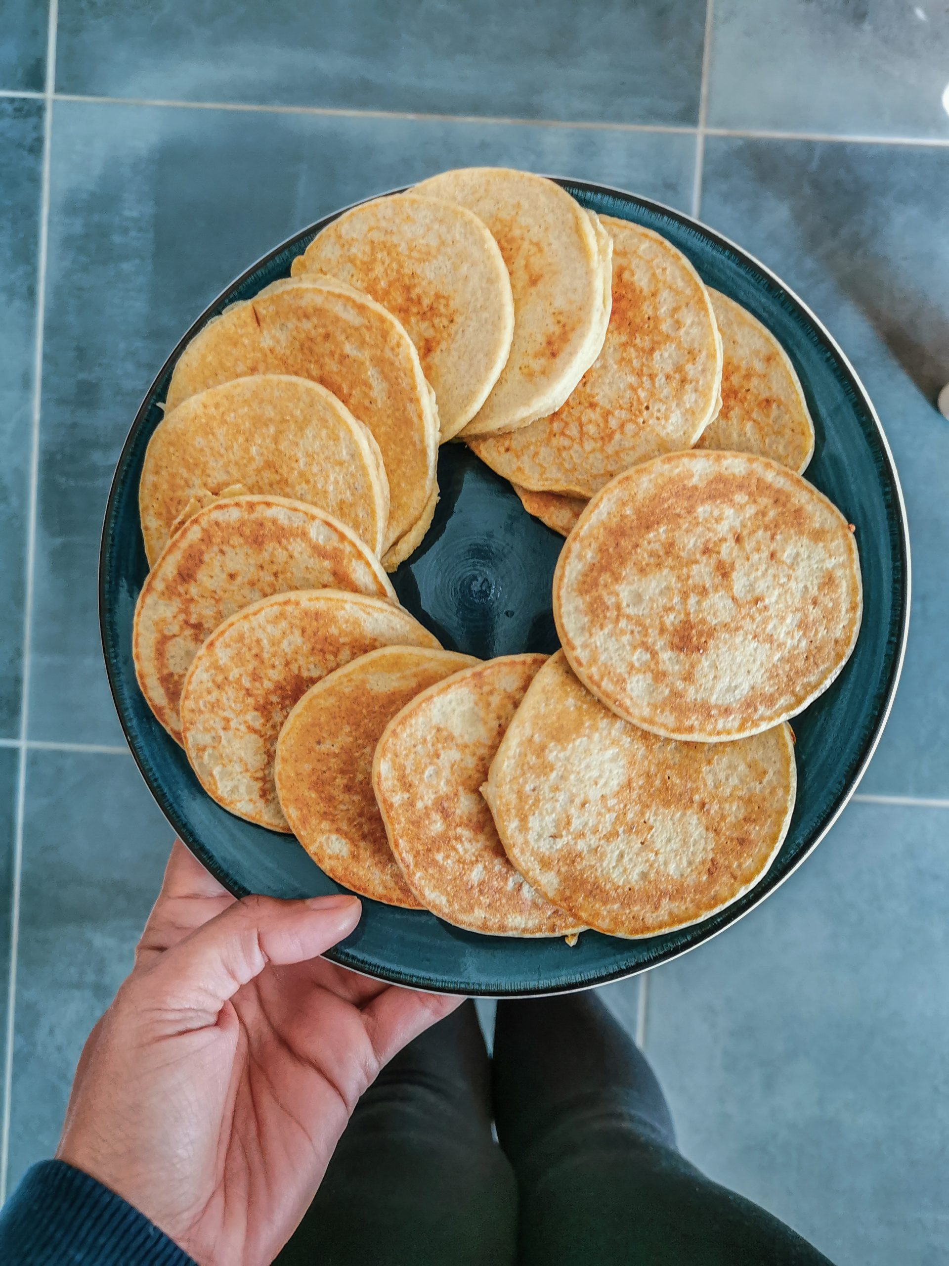 Recette facile et healthy de pancakes fluffy, sans lait et à l’avoine